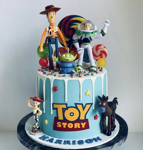 Toy Story Drip Cake, Single Tier Toy Story Cake, Easy Diy Toy Story Cake, Toy Story Cake No Fondant, Pastel Toys Story, Toy Story Birthday Cake Diy, Toy Story Bday Cake, Toy Story 2 Birthday Cake, Toy Story Cake Simple