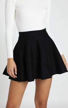 ea8fcd92d59581717e06eb187f10666d Black Skirt Outfits, Leather Blouse, Tennis Skirt Outfit, Cute Skirt Outfits, Peplum Tops, Jupe Short, Cute Skirts, Girls Fashion, Teen Fashion Outfits