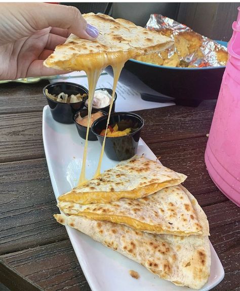 Cheese Quesadilla Aesthetic, Quesadilla Aesthetic, Cheesy Quesadilla, Cheese Quesadilla, Food Babe, Food Therapy, Yummy Comfort Food, Unhealthy Food, Quesadillas