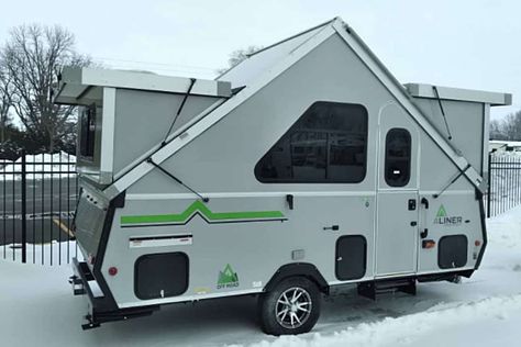 Small Pop Up Campers, Aliner Campers, Best Pop Up Campers, A Frame Trailer, Pop Up Campers, Camper Camping, Camping Rv, Popup Camper, Camper Ideas