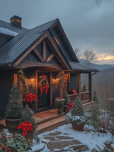 Homestead Houses | Mountain Cabin Christmas ❄️🏡🎄 | Facebook Cozy Winter Cabin Exterior, Cabin Feel Home, Cabin Mansion Exterior, Christmas Cabin Exterior, Modern Winter Cabin, Cozy Winter Cabin Aesthetic, Mountain Cottage Exterior, Cozy Cabin Home, Cabin In Mountains