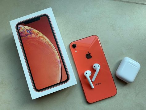 iPhone xr, coral, airpods Organization Ideas For Iphone, Iphone Xr Orange, Elsie Pearls, Apple Laptop Macbook, Makeup App, Dream Phone, Airpods Apple, Phone Logo, Collage Phone Case