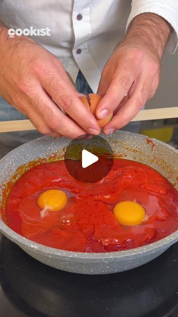 Cookist Wow on Instagram: "Only eggs and tomato sauce for an easy and fast dinner 😋 And you can have them for breakfast too!
If you run out of ideas, our @italy_alfresco is making for you Eggs in purgatory!

👉INGREDIENTS
3 eggs
300g tomato passata
1 garlic clove
40g parmigiano cheese
fresh basil to taste
olive oil to taste
salt to taste
Italian rustic bread 2-3 (slices)

👉METHOD
1. Olive oil in the pan (of course).
2. Sautèe onion and garlic til golden.
3. Add the tomato passata, and salt and let it simmer for about 10 min.
4. Plunge the eggs into the sauce and cover the pan for 5 to 6 min.
5. Then add Parmigiano and basil and cover again the pan for another 2 min.
6. Once the eggs are cooked garnish them with some more fresh basil.

Will you try this recipe? ⤵️

#cookistwow #cookistrec Garlic Bread Breakfast Ideas, Eggs In Purgatory Recipe, Eggs Tomato, Tomato Passata, Eggs In Purgatory, Italian Eggs, Meatless Dishes, Fast Dinner, Rustic Bread