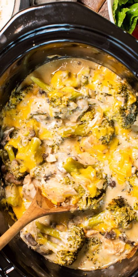 Broccoli Chicken Recipes, Chicken Breast Slow Cooker, Cheesy Chicken Broccoli, Chicken Broccoli Casserole, Broccoli Recipe, Chicken And Broccoli, Chicken Breast Recipes Healthy, Instant Pot Recipes Chicken, Crockpot Dishes