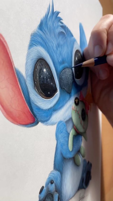 Art by Jasmin | Realistic Drawings 🎨 (@artby_jazmin) • Fotos y vídeos de Instagram Stitch Realistic, Slytherin Art, Drawing Stitch, Draw Stitch, Harry Potter Crossover, Stitch Movie, Realistic Cartoons, Fantasy Creature, Realistic Drawings