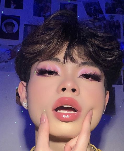 Easy Femboy Makeup, Clown Makeup Aesthetic, Cute Clown Makeup, Affordable Makeup Products, Normal Makeup, Makeup Cute, Cute Clown, Swag Makeup, Male Makeup