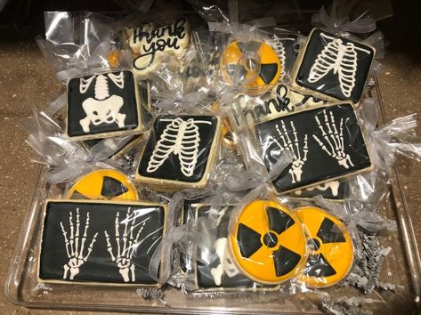 Berry Ideas, Rad Tech Week, Radiology Gift, Graduation Party Planning, Tech Week, Xray Tech, Graduation Cookies, Rad Tech, Cookie Gifts