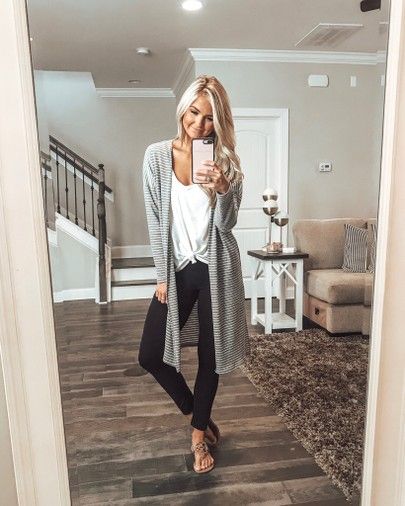 Girls Night In Outfit Ideas, Night In Outfit, Workday Outfits, Casual Lounge Outfits, Outfits Juvenil, Outfits Lazy, Athleisure Trend, Lounge Outfit, Comfy Outfit