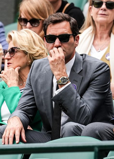 The €14,650 Rolex worn by Roger Federer at Wimbledon is perhaps the most surprising watch in his collection | GQ France Rolex Wimbledon, Federer Wimbledon, Roger Federer, Business Casual Men, Wimbledon, Where The Heart Is, Art Art, Business Casual, Gq