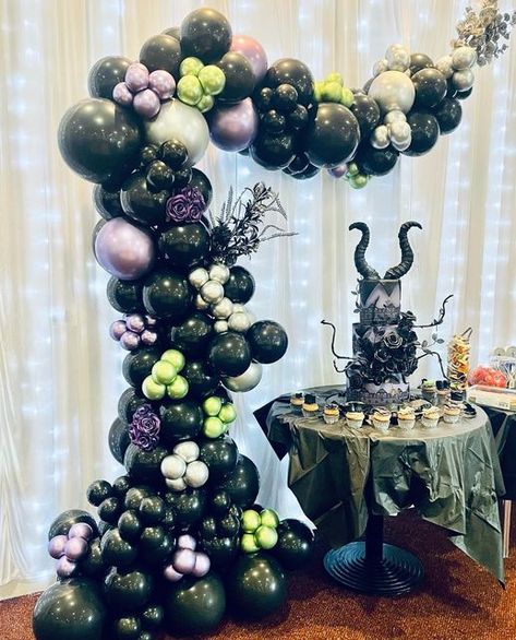 Hello Beastie Maleficent, Disney Villain Balloon Arch, Villians Party Ideas, Maleficent Birthday Party Ideas, Maleficent Decorations, Maleficent Quinceanera Theme, Villians Birthday Party, Villains Party Decorations, Disney Villains Decorations