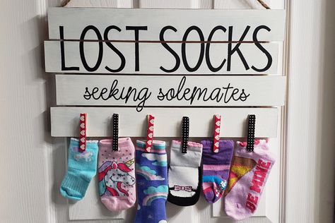 Save Soles With This DIY Lost Sock Sign | Cricut Missing Socks Sign, Ideas For Laundry Room, Hanging Ironing Board, Hanging Drying Rack, Change Jar, Vinyl Stencil, Lost Socks, Small Room Decor, Cadeau Diy