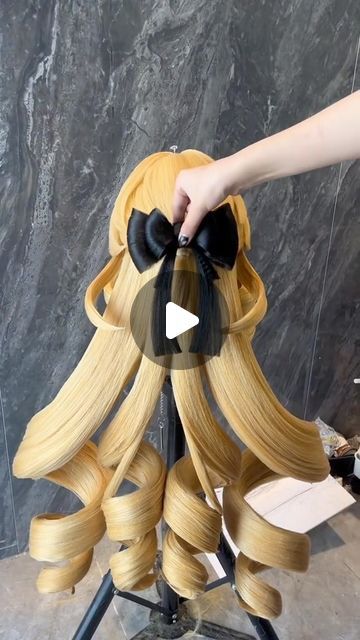 Cosplay Wig Styling, Navia Cosplay, Cosplay Wig Tutorial, Ringlets Hair, Diy Cosplay, Wig Ideas, Cosplay Hair, Cosplay Diy, Wig Making