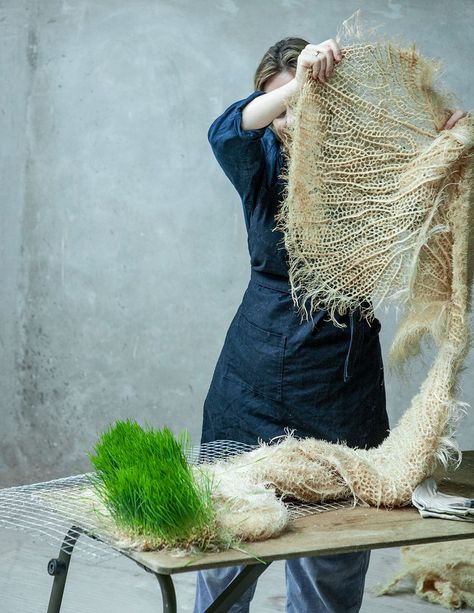 Zena Holloway, Coral Reef Bleaching, Root Sculpture, Fashion Sculpture, Climate Warming, Recycle Design, Textile Fashion, Environmental Degradation, Grass Roots