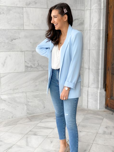 Light blue blazer from HM paired with the best jeans ever - makes the perfect summer casual outfit for work #blazer #petitestyle #jeans #everlane #hm Light Blue Blazer Outfit Women, Blue Blezars Outfit, Light Blue Linen Blazer Outfit Women, Powder Blue Blazer Outfits For Women, Blue Blazer And Jeans Outfit Women, Pale Blue Blazer Outfit, Light Blue Jacket Outfits For Women, Powder Blue Blazer Outfit, Outfit Blazer Bleu