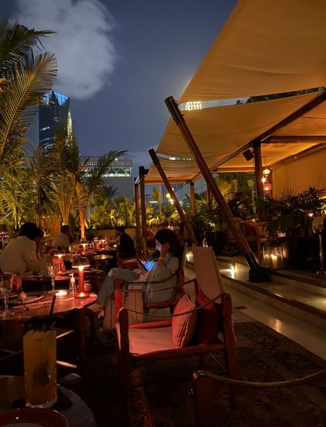 Rooftop Party Aesthetic, Terrace Pool, Restaurant Themes, Rooftop Party, Rooftop Restaurant, Roof Garden, Architectural Inspiration, Future Life, City Lights