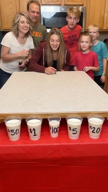 Can Roll Challenge Game, Kids Party Planning, Challenge Games, Family Games, Holiday Parties, Family Fun, Party Planning, Oreo, Kids Party