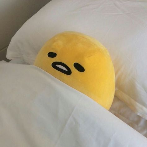 Gudetama Widget, Yellow Icons Aesthetic, Gudetama Icon, Aesthetic Ios 16, The Lazy Egg, Kpop Theme, Yellow Aesthetic Pastel, Lazy Egg, Pillows Bed