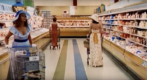 Stepford Wives 1975, The Stepford Wives, Katherine Ross, Stepford Wives, Katharine Ross, Grocery Supermarket, Stepford Wife, Movie Stills, Great Films