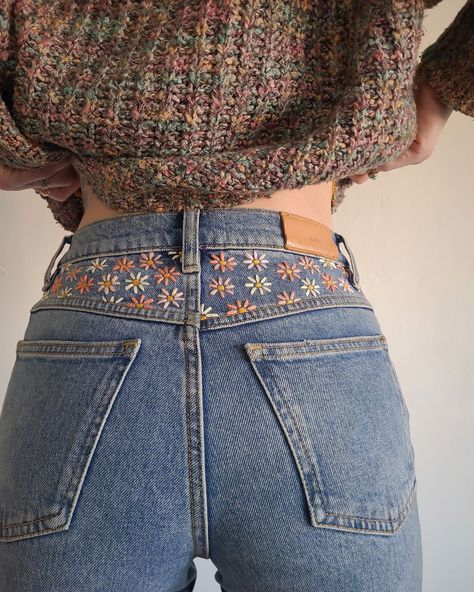 embroidery patterns Flower Stitching On Jeans, Floral Embroidery Jeans, Black Jean Embroidery, Embroidered Flowers On Jeans, Jeans Back Pocket Embroidery, Embroidered Jean Shorts Diy, Embroidered Jean Pockets, Hand Embroidery On Jeans, Embroidery Patterns Jeans