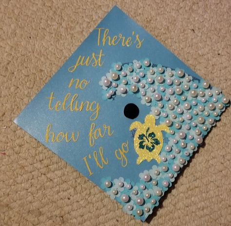 Marine Biology Cap Decoration, Marine Biology Graduation Cap, Biology Graduation Cap, Disney Grad Caps, Grad Picture Ideas, Senior Year Fun, Study Mood, College Grad Cap Ideas, Graduating College