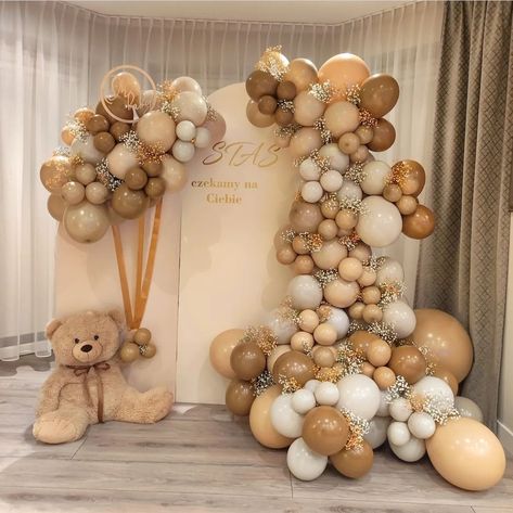 Baby Shower Decorations Neutral, Bear Baby Shower Theme, Classy Baby Shower, Idee Babyshower, Teddy Bear Theme, Boy Baby Shower Ideas, Baby Shower Theme Decorations, Giant Teddy, Baby Shower Deco