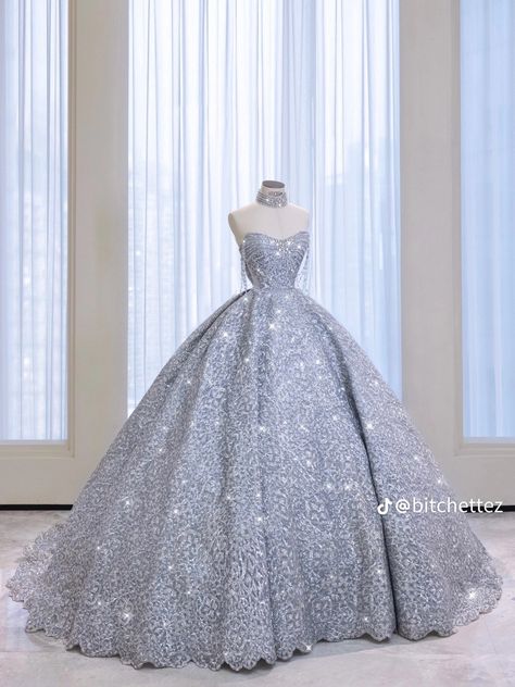 Debut Gowns 18th, Debut Gowns 18th Elegant, Gown For Debut, Silver Ball Gown, Ball Gowns Fantasy, Debut Theme, Debut Gowns, Xv Dresses, Fairy Gown