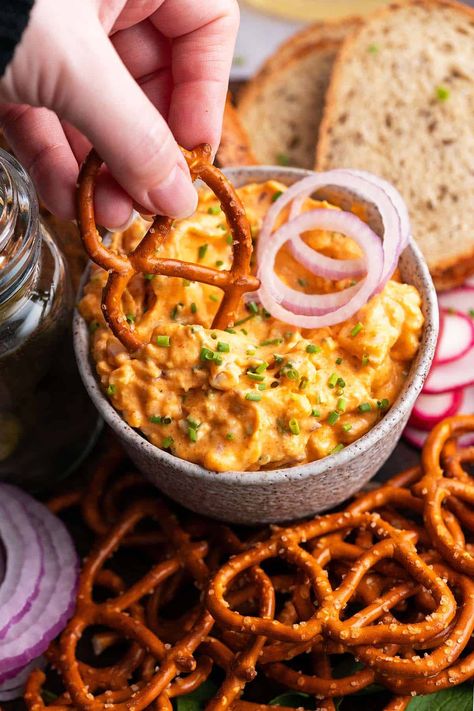 Obatzda Recipe, German Beer Cheese, German Beer Cheese Dip, German Appetizers, Beer Dip, Cream Cheese Butter, Spreadable Cheese, Beer Cheese Dip, Non Alcoholic Beer