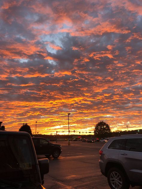 Sunset 0.5, Parking Lot Sunset, Parking Lot Pics, Cloud Watching, Sunrise Park, Sunrise Pictures, Sunset Rose, Pretty Skies, Bowling Alley