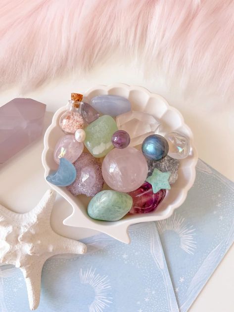 Mermaid Treasures Crystal Set Crystal Room Decor, Crystal Room, Amethyst Tumbled, Crystal Aesthetic, Magical Life, The Divine Feminine, Mini Moon, Angel Aura Quartz, Angel Aura