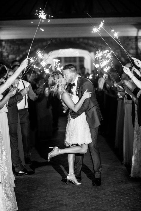 Sparklers Wedding Pictures, Wedding Sparklers Photos, Sparkler Exit Wedding, Lotr Wedding, Ashford Estate, Wedding Sides, Night Wedding Photos, Wedding Fireworks, Chelsea Wedding