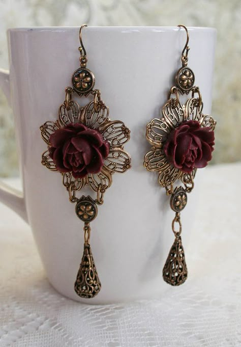 Victorian Goth Jewelry, Vintage Earrings Victorian, Aisha Winx, Victorian Accessories, Gothic Rose, Rings Of Power, Candy Jewelry, Gothic Earrings, Victorian Goth