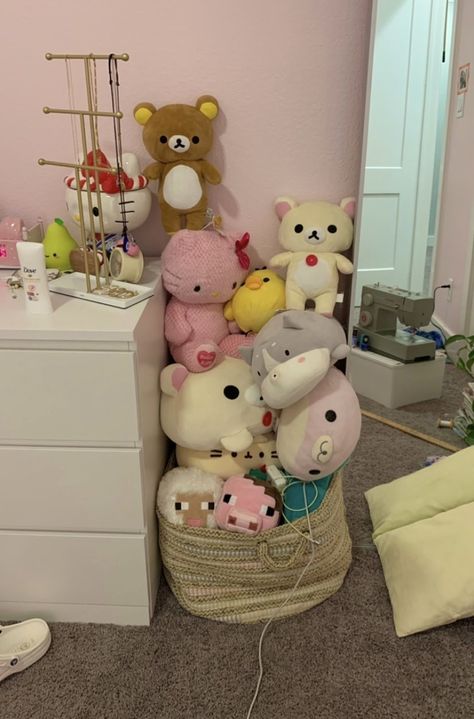 Hello Kitty Rooms, Life Space, Pinterest Room Decor, Pretty Room, Aesthetic Rooms, Kawaii Room, Hello Kitty Items, Room Makeover Inspiration, House Room