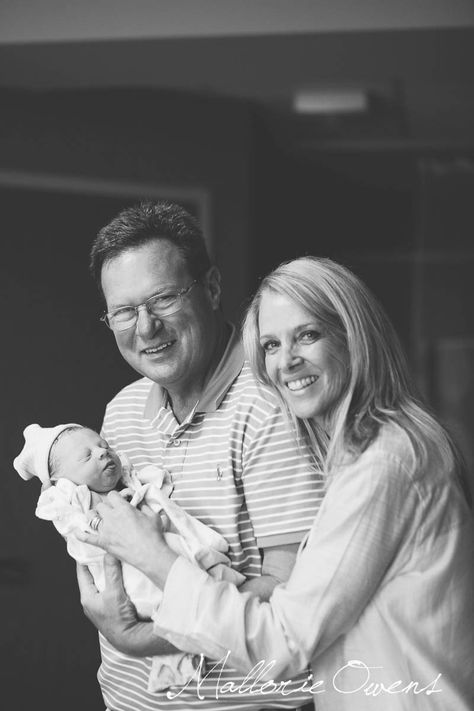 Newborn And Grandparents Photo, Newborn Shoot With Grandparents, Grandparents Newborn Photos, Newborn Pictures With Grandparents, Newborn Photoshoot With Grandparents, Newborn Photography With Grandparents, Newborn Grandparents Pictures, Grandparents Photos, Grandparents Photography