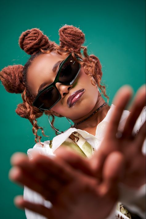 Vogue inspired with sunglasses and a green theme Modern Model Photography, Cinematic Studio Photography, Photography Shoot Ideas Creative, Birthday Shoot Studio, Creative Poses Photography, Creative Photoshoot Ideas Studio, Creative Model Photoshoot, Themed Photoshoot Ideas, Y2k Pose