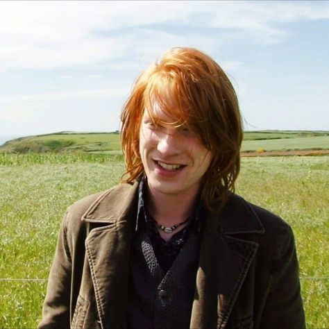 Rom Weasley, Domhall Gleeson, Caleb Smith, Bill Weasley, Harry Potter Face, Weasley Aesthetic, Weasley Harry Potter, Arthur Weasley, Domhnall Gleeson