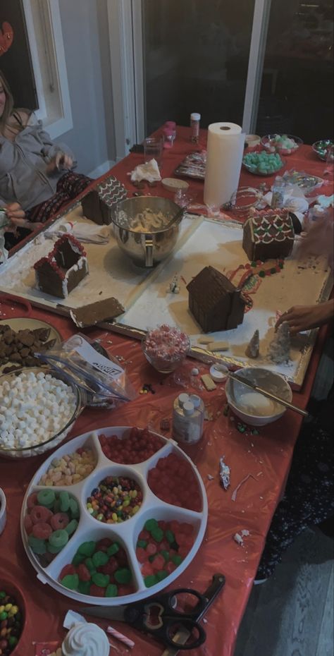 Gingerbread House Decorating Aesthetic, Making Gingerbread Houses Aesthetic, Gingerbread Houses Aesthetic, Making Gingerbread Houses, Houses Aesthetic, Gingerbread Houses, Baking Ideas, Let It Snow, Christmas Baking