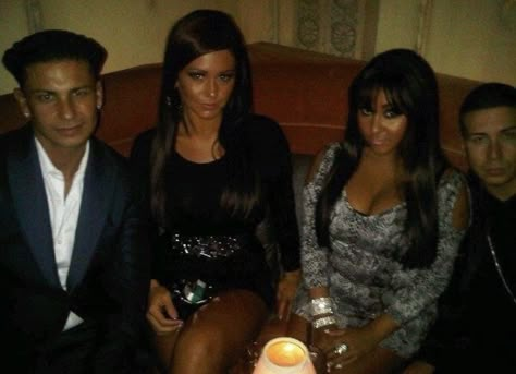 Vinny Jersey Shore, Snooki And Vinny, 2000s Sweet 16, Jersey Shore Memes, Free Snooki, Jersey Shore Aesthetic, Shore Aesthetic, Sammi Sweetheart, Dj Pauly D