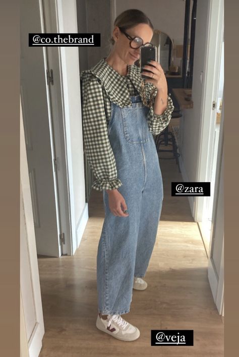 Pin Stripe Overalls Outfit, Dungarees Outfit Autumn, Denim Overalls Outfit Aesthetic, Dungarees Outfit Aesthetic, Dungaree Dress Outfit, Denim Dungarees Outfit, Dungaree Outfits, Abstract Outfits, Blouse Aesthetic