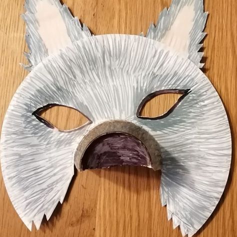 Hoglets craft: Make a Wolf mask! | Hoglets Theatre Wolf Mask Diy, Animal Masks Craft, Paper Plate Masks, Werewolf Mask, Wolf Craft, Cardboard Mask, Book Day Costumes, Puppets Diy, Wolf Mask