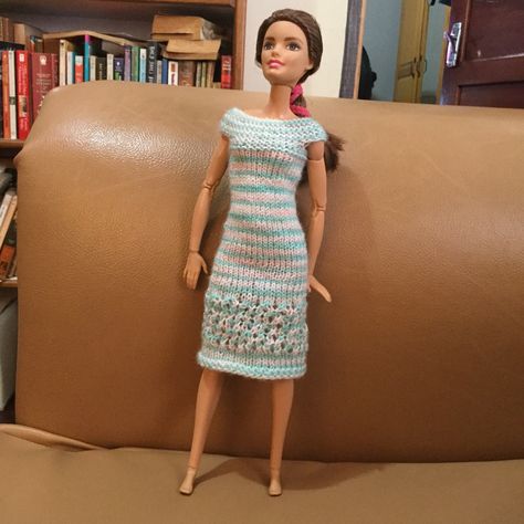 Barbie Eyelet Mesh dress – Lilandra Crochets Sweater Dress Pattern, Ken Clothes, Barbie Knitting Patterns, Barbie Dress Pattern, Tonner Dolls, Barbie Doll Clothing Patterns, Diy Barbie Clothes, Knitting Dolls Clothes