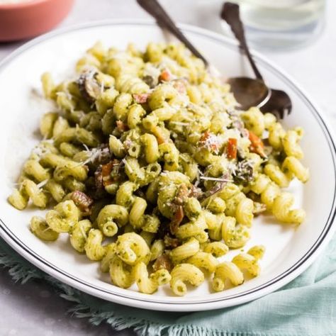 Pesto Cavatappi Recipe (Noodles and Company Copycat) - Print Cavatappi Recipes, Pesto Cavatappi Recipe, Pesto Cavatappi, Recipe Noodles, Noodles And Company, Pesto Chicken Pasta, Small Pasta, Pesto Recipe, Copycat Recipes