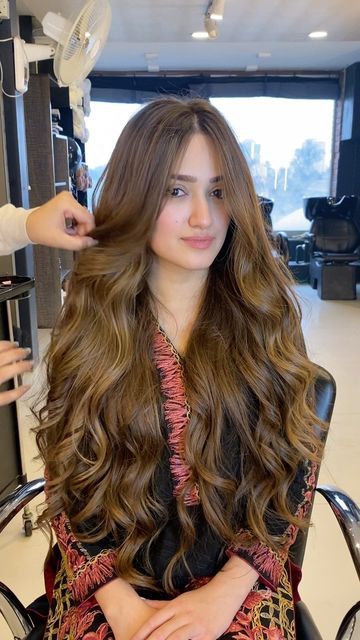 Arab Hair Color, Global Hair Colour For Indian Skin, Global Hair Color For Indian Skin Tone, Nidhi Shah, Global Hair Color, Golden Brown Hair Color, Global Hair, Healthy Hair Routine, Long Shiny Hair