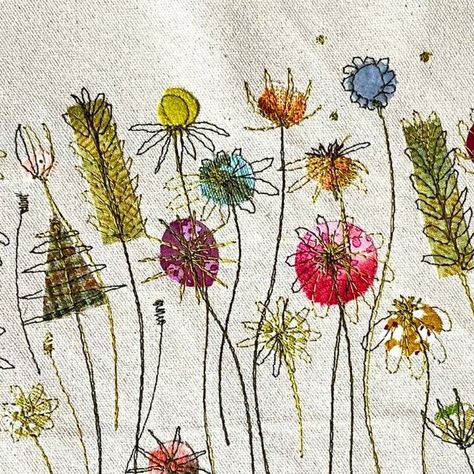 Jo Hill on Instagram: "SURPRISE! I have just published a brand new course and it's only £25 🧵✨ This one's for all of you who want to start free-motion embroidery and would benefit from a little taster 🌼 Then when you're done, you can start my Flowers and Grasses course with a big discount 💐 Start your journey here and you'll be drawing with your sewing machine in no time 💕 Link in the bio . . . . . . . . . . . . . . . . #johilltextiles #textiles #textilesart #textilescourse #freemotionembroidery #freemotion #freemotionsewing #freemotionstitching #embroidery #embroiderykit #embroideryart #embroiderylove #embroiderywork #embroiderycourse #embroiderycourses #sewingclass #sewingclass #sewingclasses #sewingcourse #sewingcourses #sewingcoursesuk #applique #appliqué #appliqueart #appliquewor Drawing With Sewing Machine, Jo Hill Textiles, Free Motion Sewing Art, Free Motion Machine Embroidery, Applique Artists, Free Motion Embroidery Tutorial, Free Motion Applique, Free Motion Embroidery Designs, Free Motion Sewing