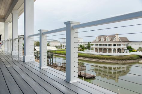 Boat Dock Railing Ideas, Diy Cable Railing, Bahama House, Lake Deck, Cottage Deck, Deck Railing Diy, Wire Deck Railing, Metal Deck Railing, Deck Railing Systems