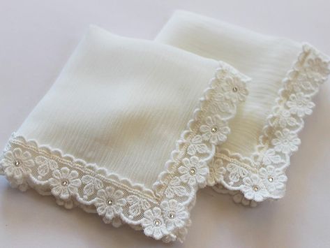 Bride Handkerchief, Handmade Handkerchiefs, Different Wedding Ideas, Bridal Handkerchief, Embroidered Hankies, Handkerchief Wedding, Lace Handkerchief, Silk Handkerchief, Wedding Hankies