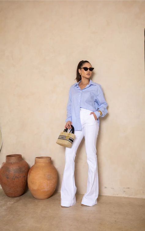 White Bell Bottom Jeans Outfit, White Flare Jeans Outfit, Bell Bottom Jeans Outfit, White Flare Pants, Flare Jeans Outfit, Bell Bottom Trousers, White Flared Jeans, Weekend Outfits, White Button Down Shirt