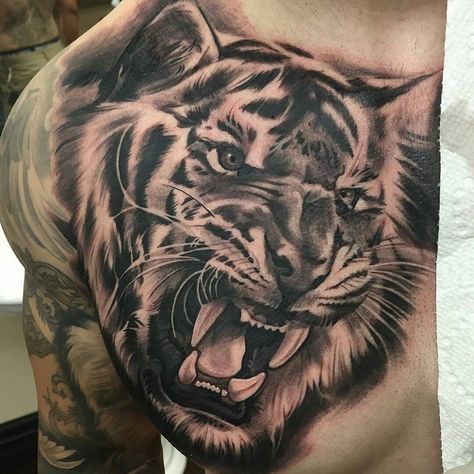 See this Instagram photo by @inksav • 6,818 likes Tato Realis, Lion Chest Tattoo, Japanese Tiger Tattoo, Big Cat Tattoo, Tattoo Son, Petit Tattoo, Lion Head Tattoos, Tiger Tattoo Design, Pokemon Tattoo