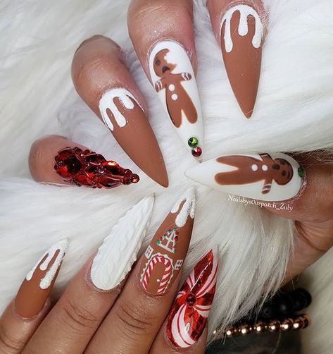 Gingerbread Nail Art, Gingerbread Makeup, Gingerbread Nails, Themed Nail Art, Nail 2023, Xmas Nail Art, Winter Nails Acrylic, Cute Christmas Nails, Christmas Nail Art Designs