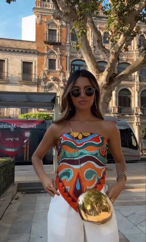 America Summer Outfits, Latin Fashion Outfits, Latina Chic Outfit, Bright Pattern Outfit, Colombia Summer Outfits, Bright Colored Summer Outfits, Bold Colour Outfit, Summer Outfits 2023 Colorful, Bold Pattern Outfit