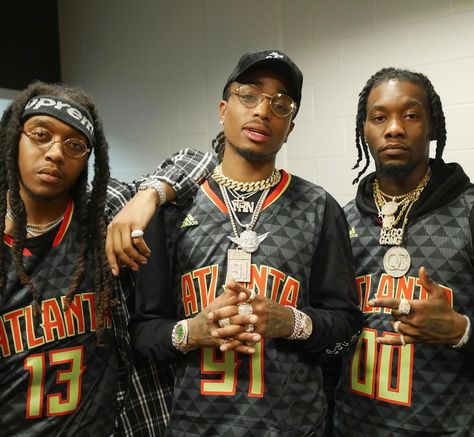 10.8k Likes, 150 Comments - Atlanta Hawks (@atlhawks) on Instagram: “Those jerseys tho  ----- #TrueToAtlanta” Migos Wallpaper, Migos Quavo, Migos Rapper, Cuban Link Chain Men, Source Magazine, Delta Flight, Racial Profiling, Hip Hop Necklace, Nba Jerseys